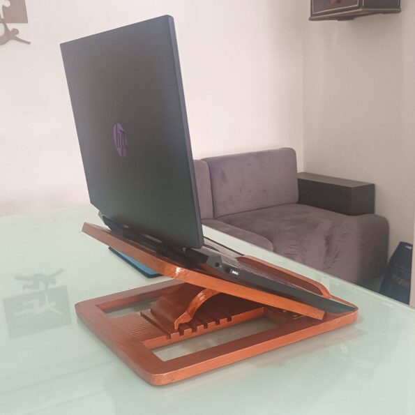 Laptop Stand For The Desk 01 1