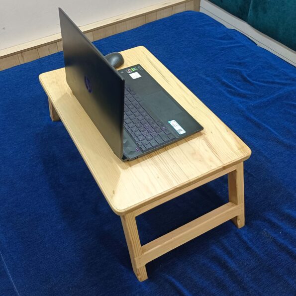 A Laptop Desk 02